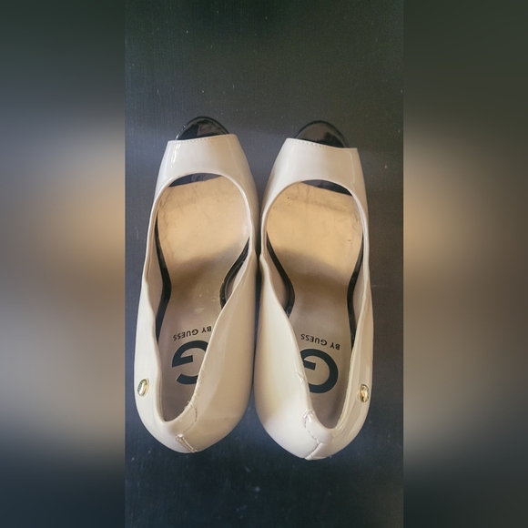 Guess Pumps Tan & Black with Leopard - Picture 3 of 5